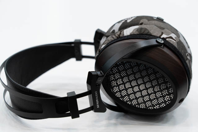 Actual fit test photo 12 of mimimamo Size L Super Stretch Headphone Covers on SENDY AUDIO Aive 2