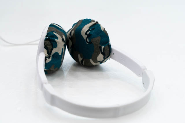 Actual fit test photo 8 of mimimamo Size M Super Stretch Headphone Covers on DAISO HEADPHONES FOLDABLE
