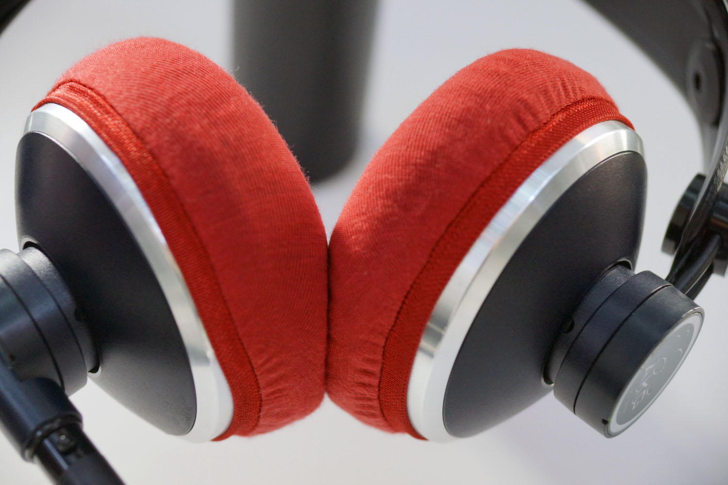AKG K171 MKII earpad repair and protection: Super Stretch 