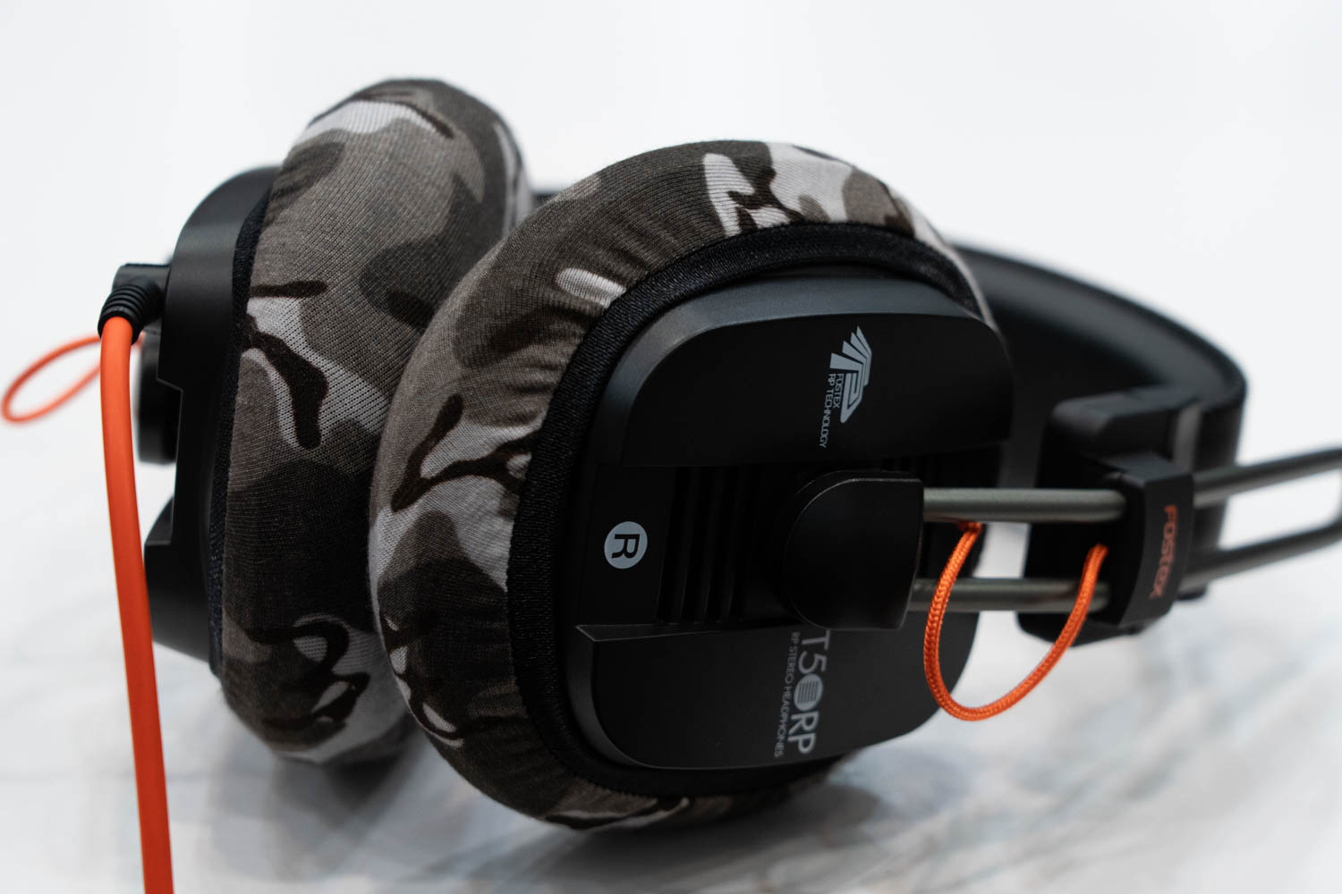 Actual fit test photo 2 of mimimamo Size L Super Stretch Headphone Covers on Fostex T50RPmk3g