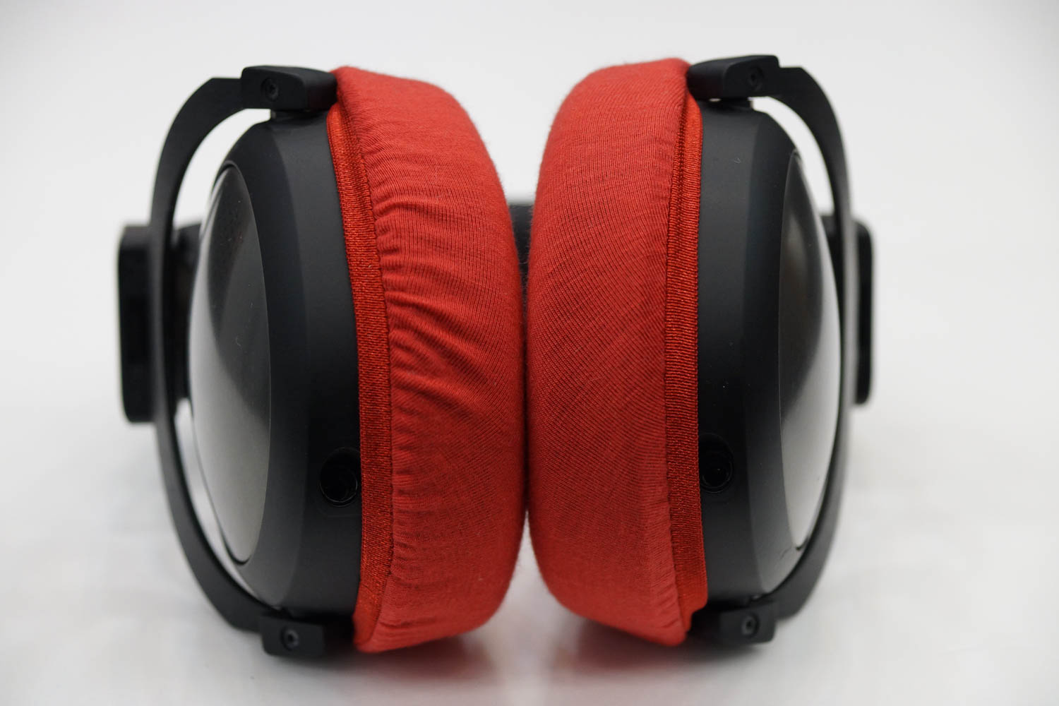 Beyerdynamic T5 3rd Generation ear pads compatible with mimimamo