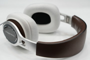 Bowers&Wilkins P9 Signature のイヤーパッドへの装着例