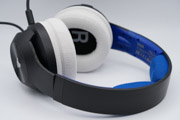 HORI PS4-158 のイヤーパッドへの装着例