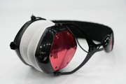 V-moda Crossfade M-100 のイヤーパッドへの装着例