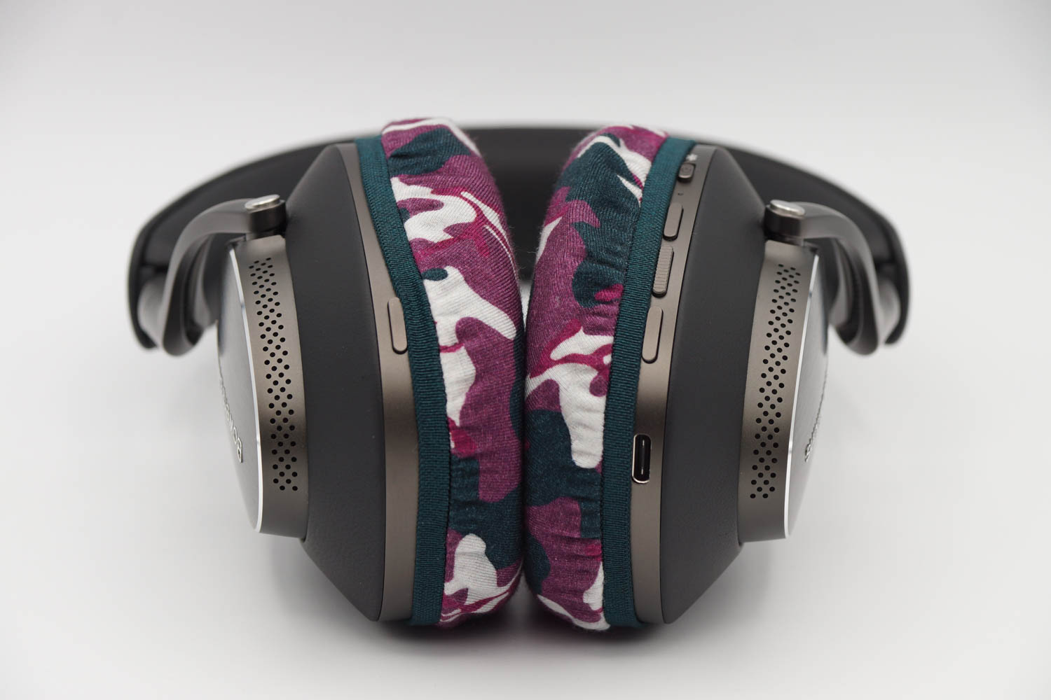 Bowers&Wilkins PX8의 이어패드에 대한 mimimamo의 대응