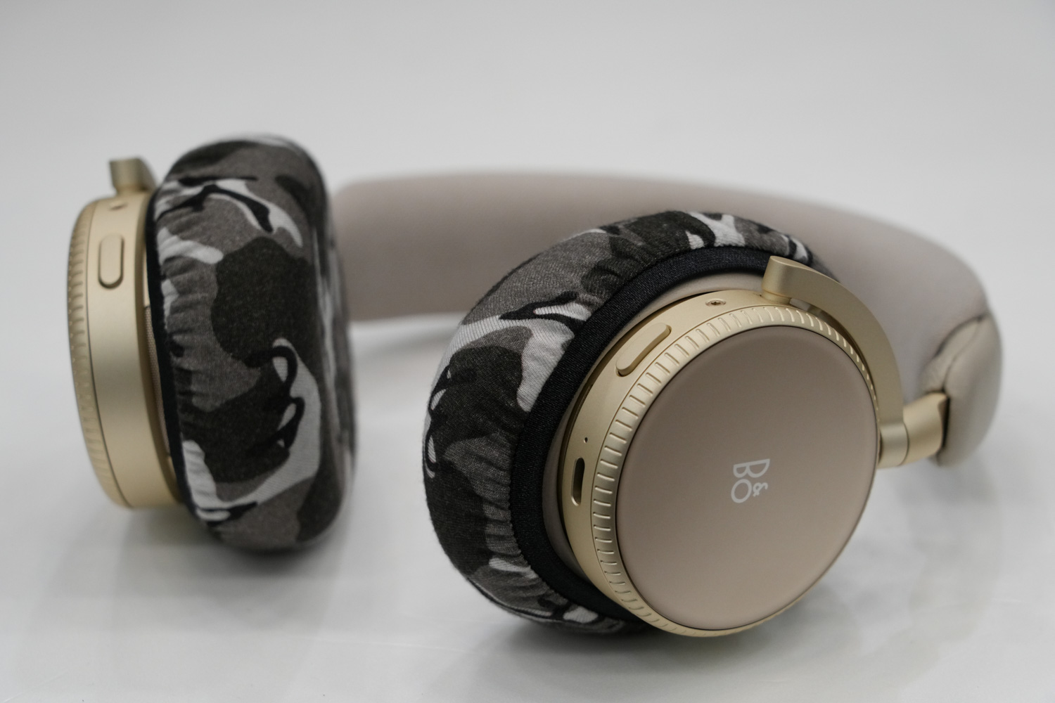 Bang&Olufsen BEOPLAY H100のイヤーパッド與mimimamo兼容